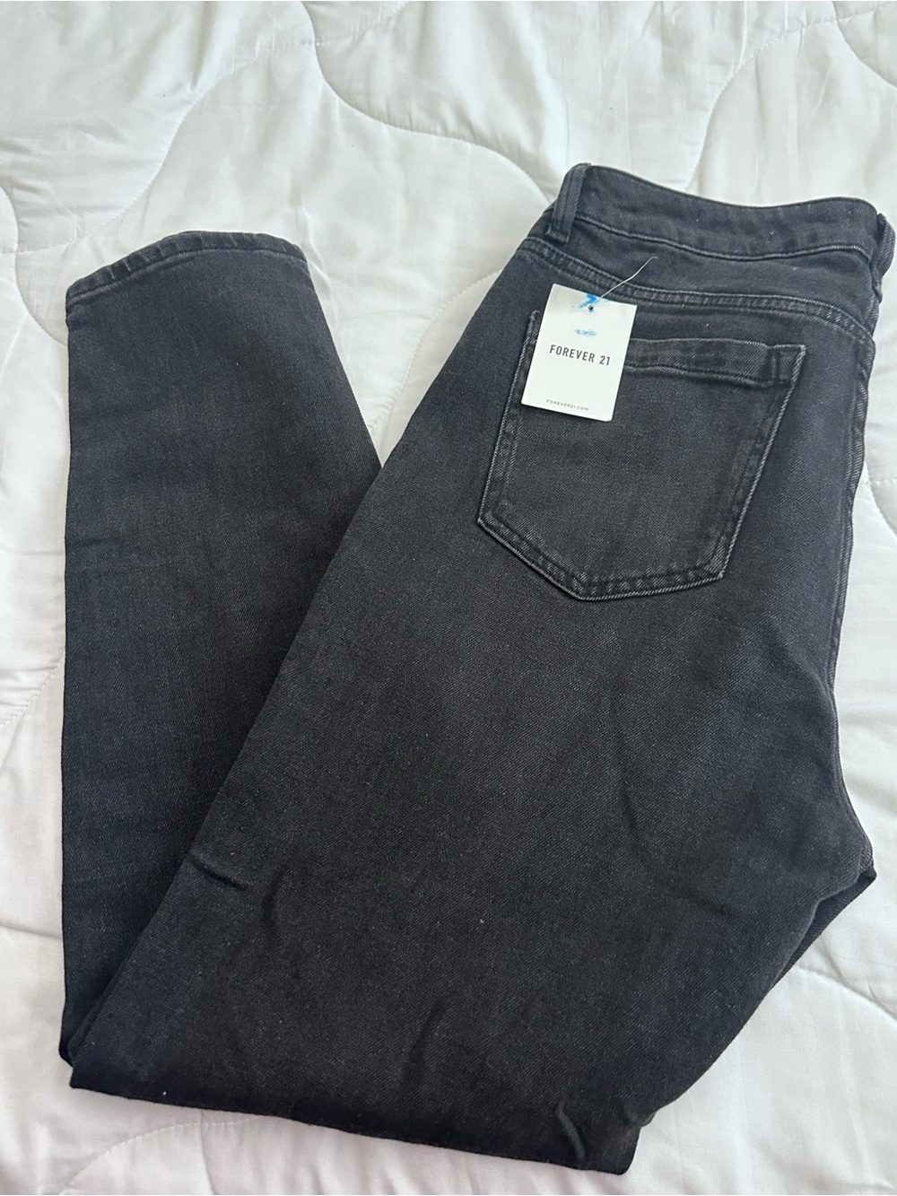 Forever 21 women’s Skinny Jeans - Black - Picture 5 of 8